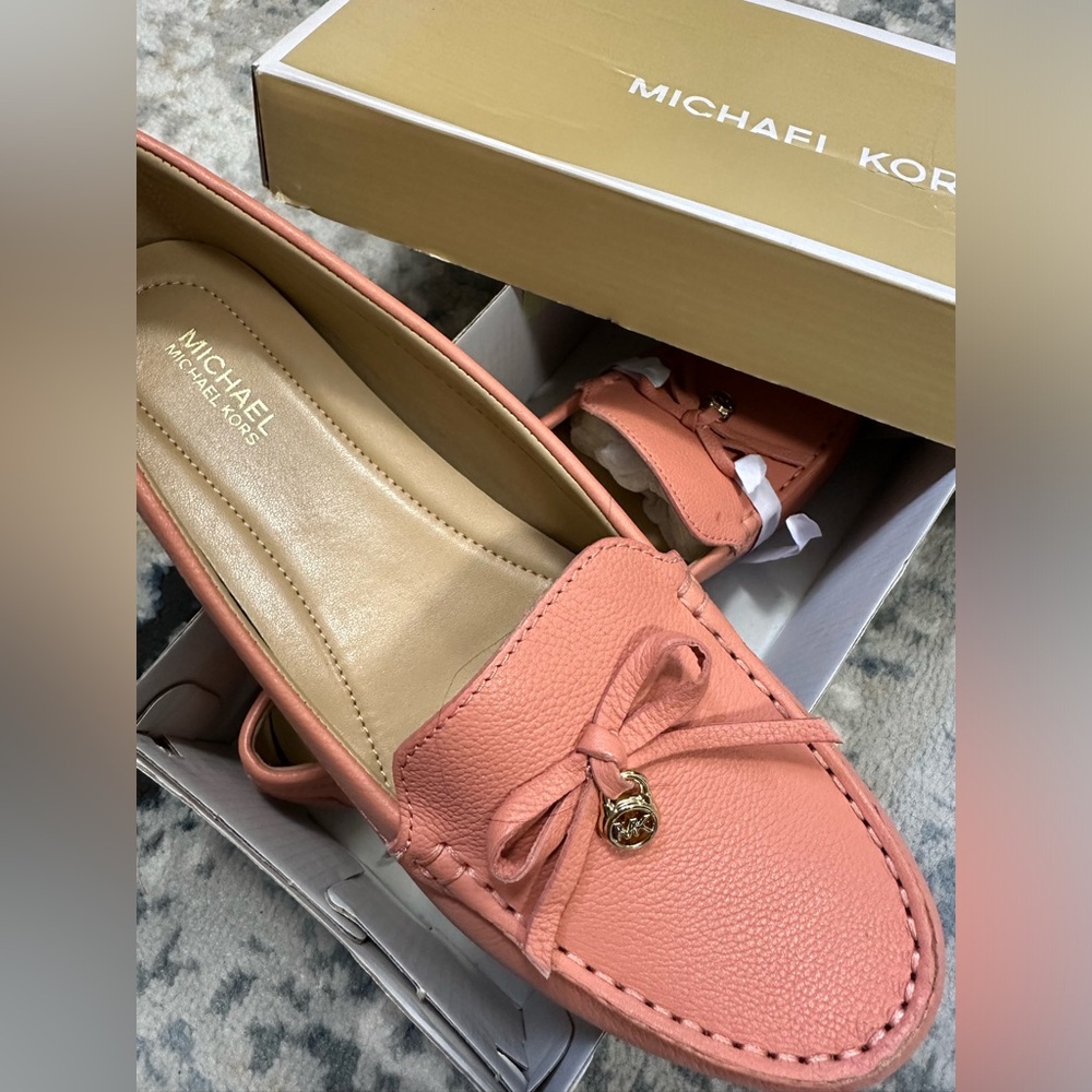 BRAND NEW MK Michael Kors Moccasin. Peach/pink color. Size 9-9.5.